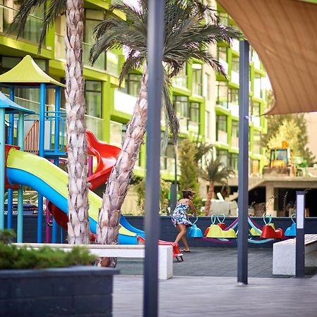 Royale Sundance Studio 7 Beach Spa & Pool Mamaia Nord المظهر الخارجي الصورة