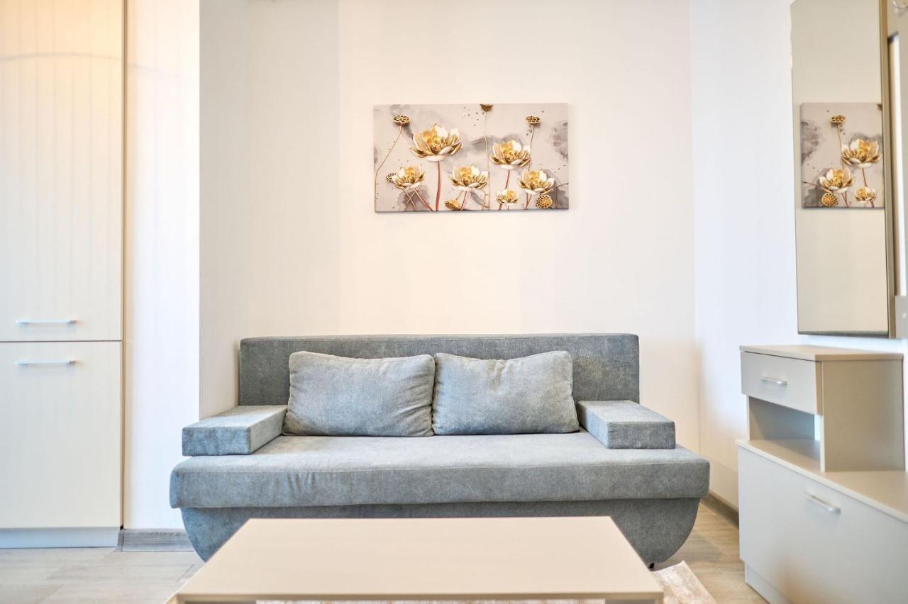 Royale Sundance Studio 7 Beach Spa & Pool Mamaia Nord المظهر الخارجي الصورة