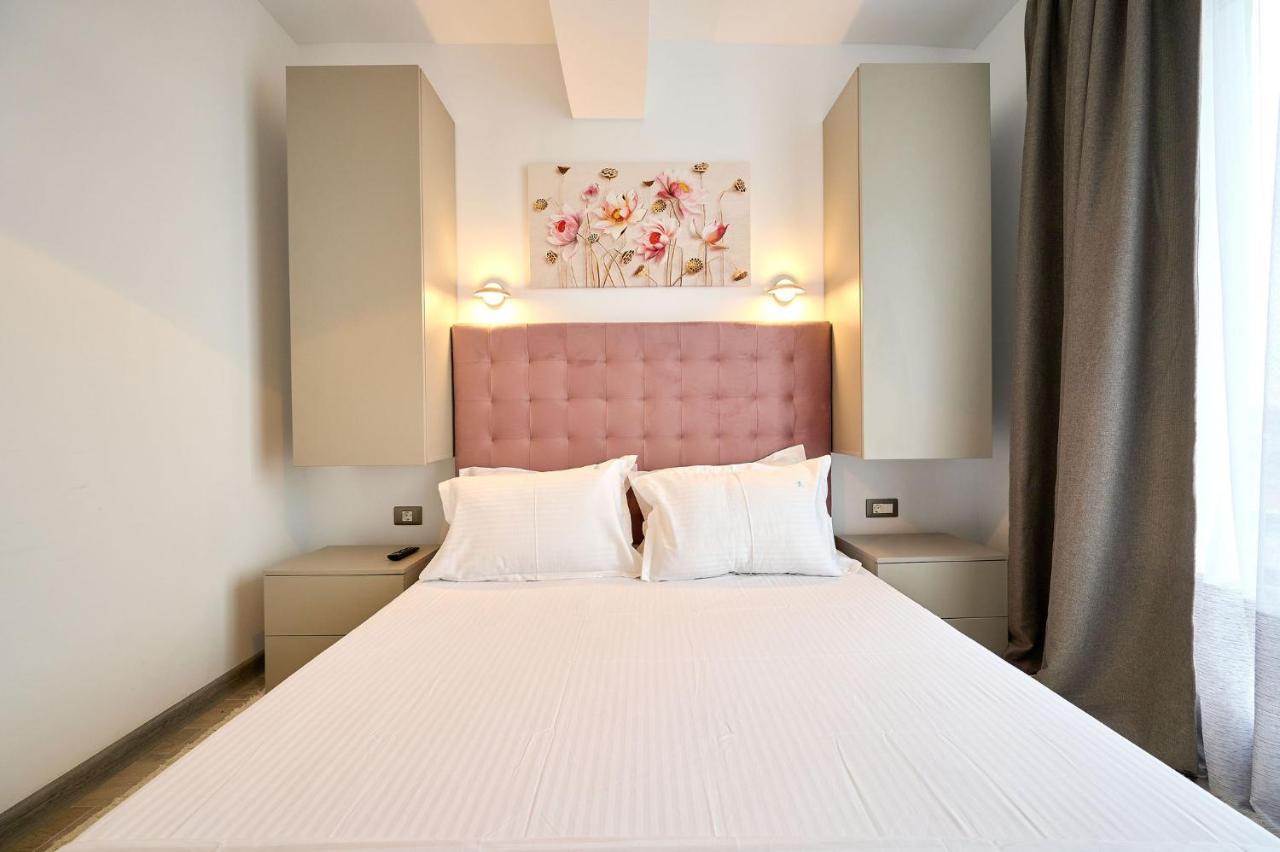 Royale Sundance Studio 7 Beach Spa & Pool Mamaia Nord المظهر الخارجي الصورة