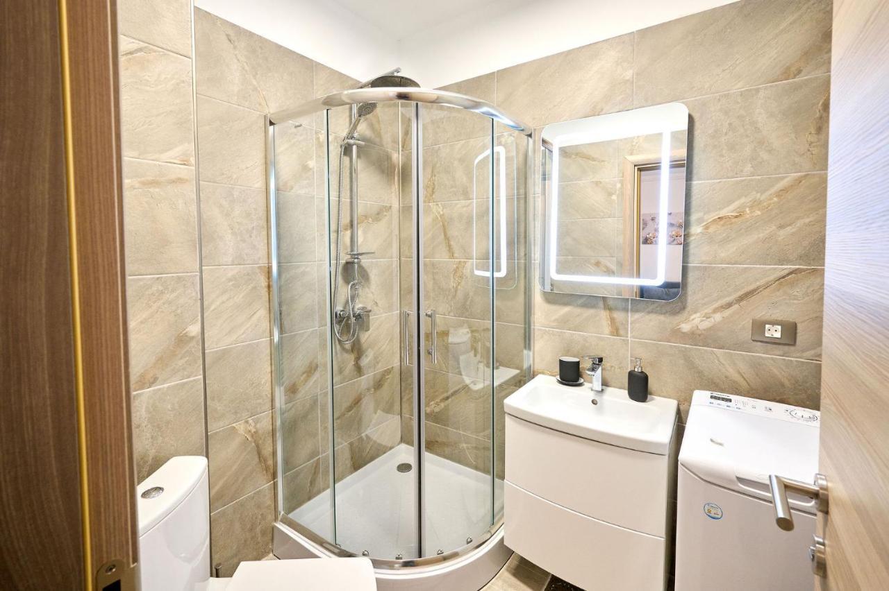 Royale Sundance Studio 7 Beach Spa & Pool Mamaia Nord المظهر الخارجي الصورة