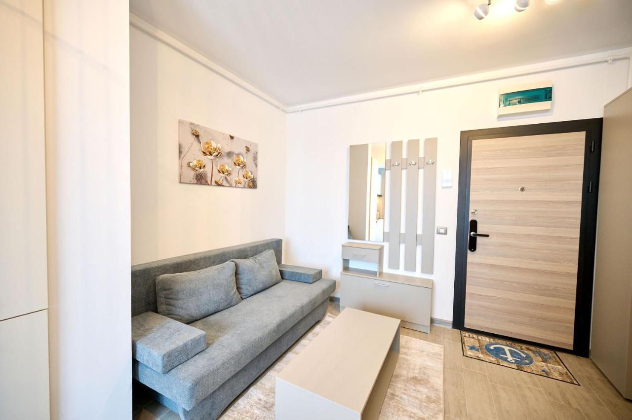 Royale Sundance Studio 7 Beach Spa & Pool Mamaia Nord المظهر الخارجي الصورة