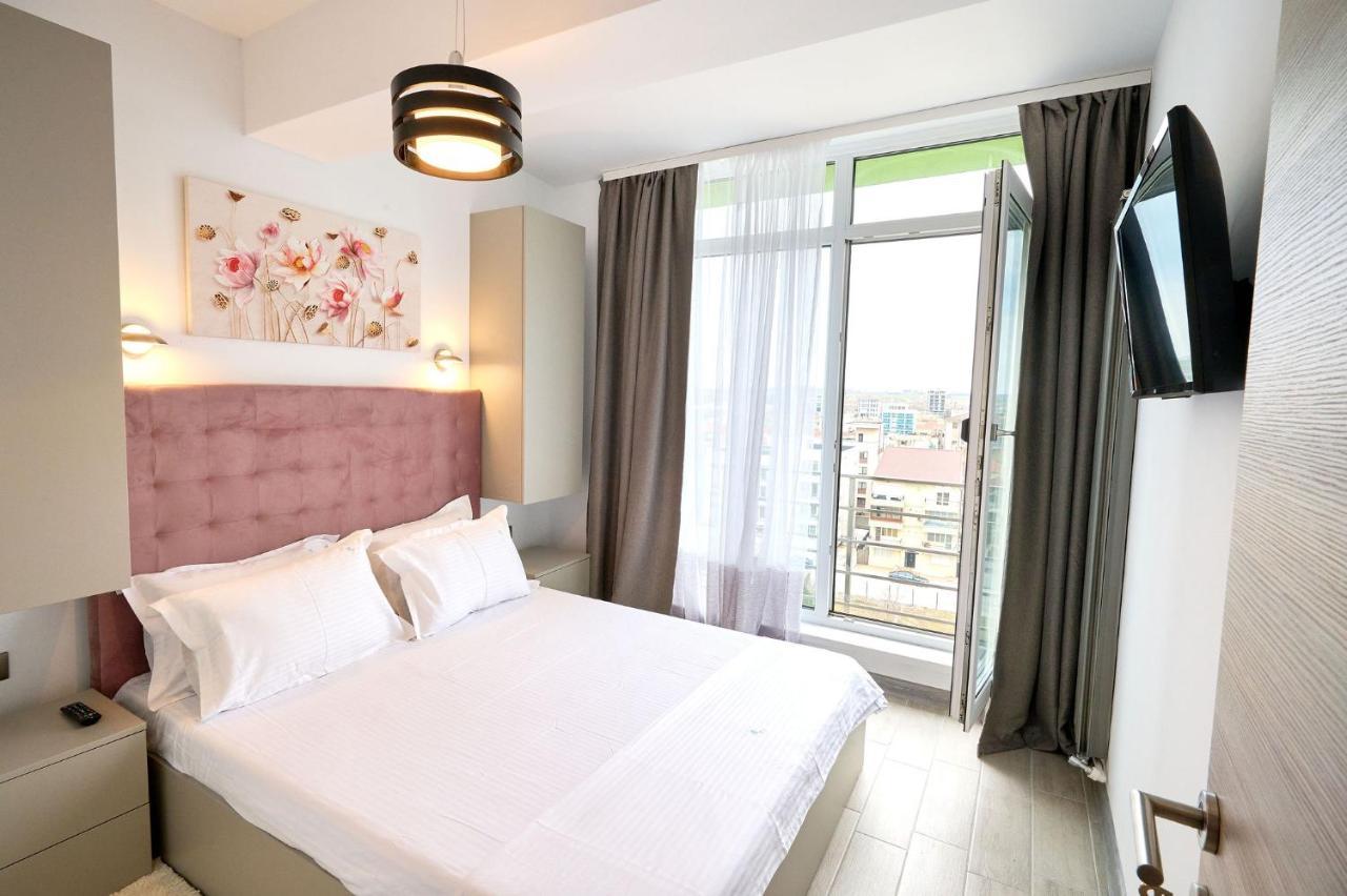 Royale Sundance Studio 7 Beach Spa & Pool Mamaia Nord المظهر الخارجي الصورة