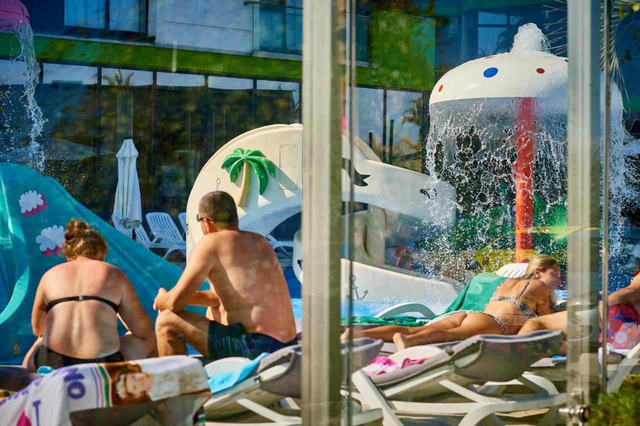 Royale Sundance Studio 7 Beach Spa & Pool Mamaia Nord المظهر الخارجي الصورة