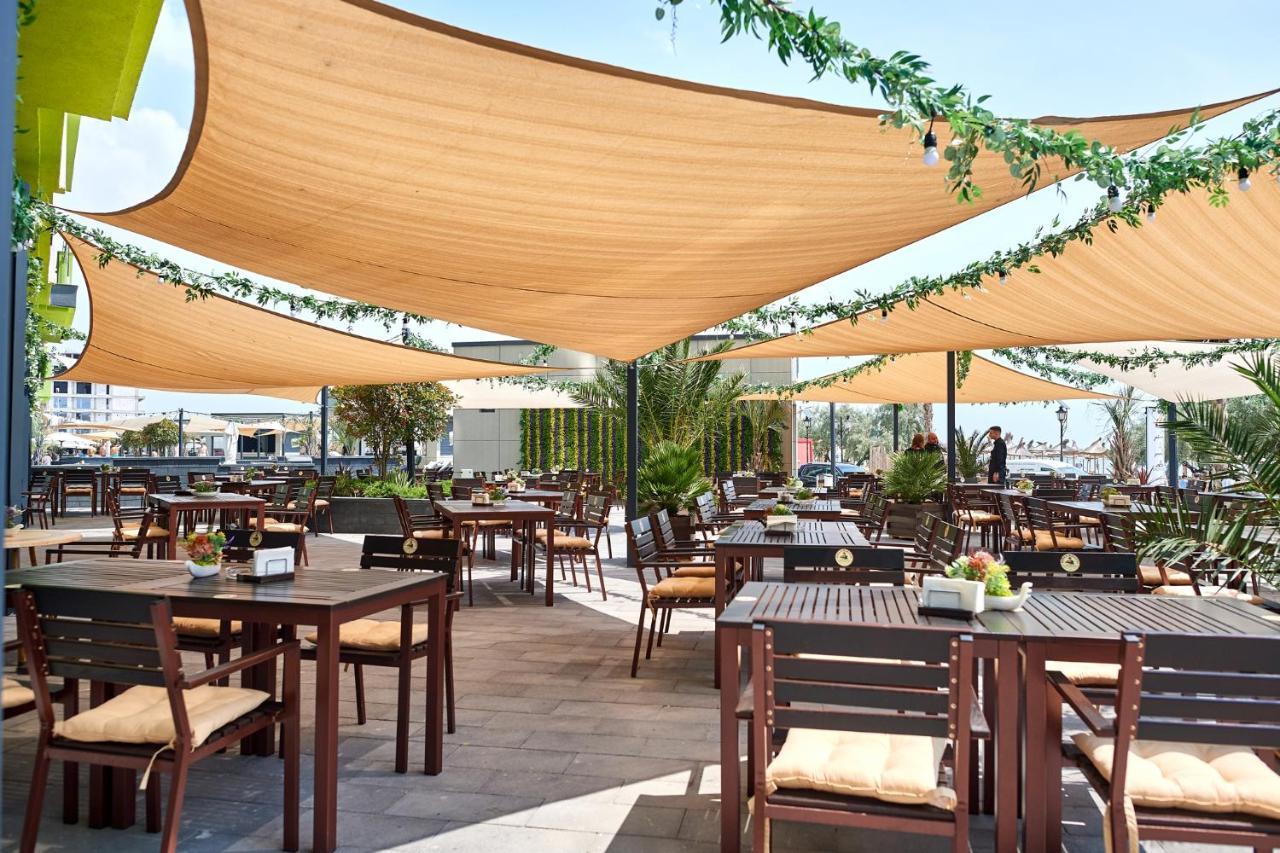 Royale Sundance Studio 7 Beach Spa & Pool Mamaia Nord المظهر الخارجي الصورة