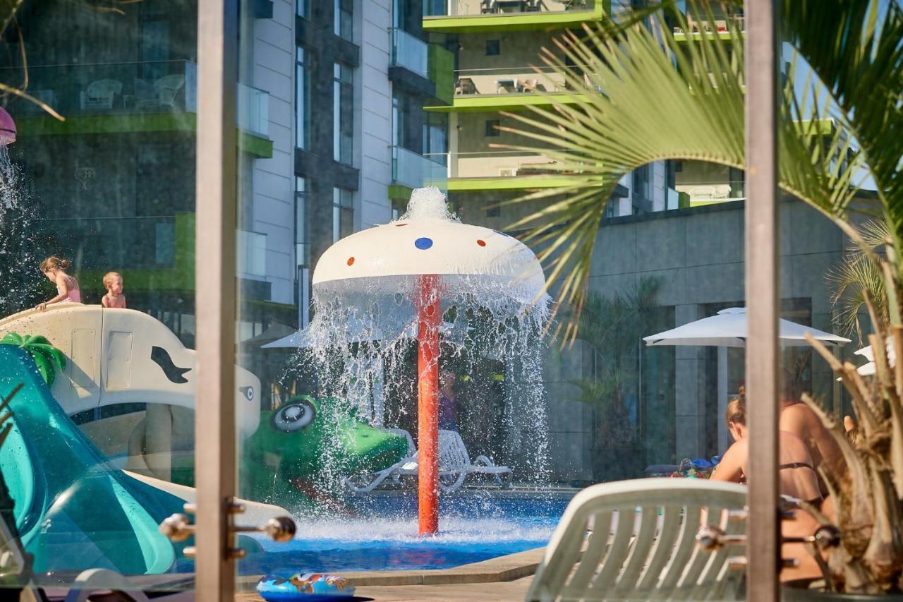 Royale Sundance Studio 7 Beach Spa & Pool Mamaia Nord المظهر الخارجي الصورة